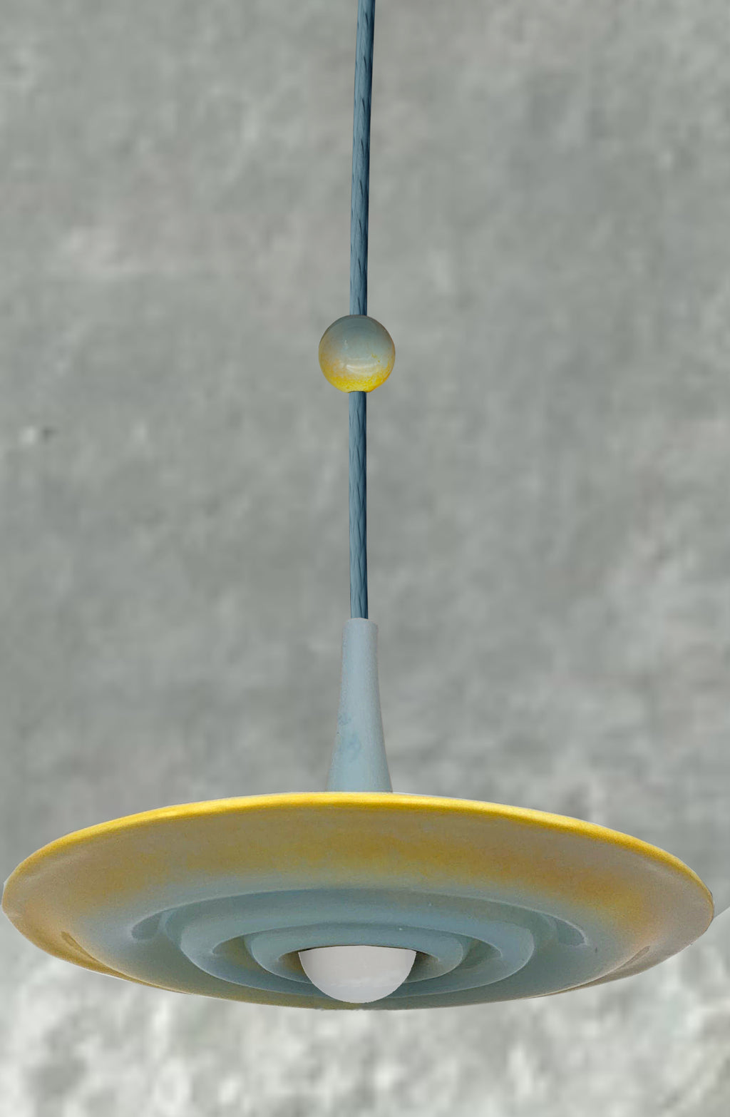 Suspension céramique artisanale Ondine – coupole 30cm – faïence émaillée – Cerâme Côte d'Azur